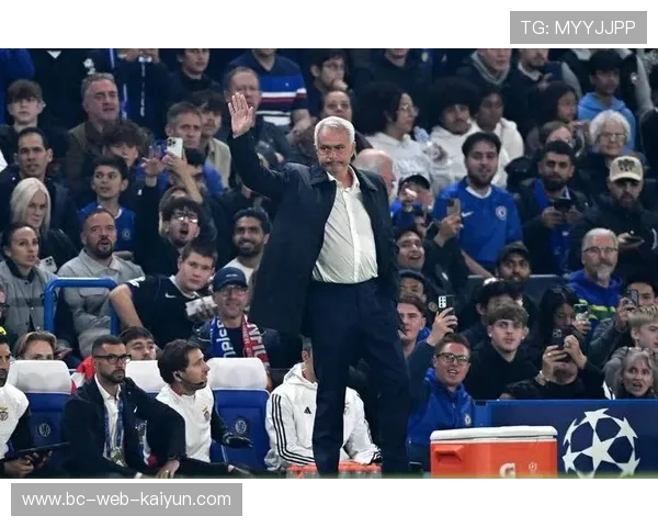 穆里尼奥陷低谷本菲卡欧冠四连败战绩惨淡晋级希望渺茫 穆里尼奥陷低谷本菲卡欧冠四连败战绩惨淡晋级希望渺茫