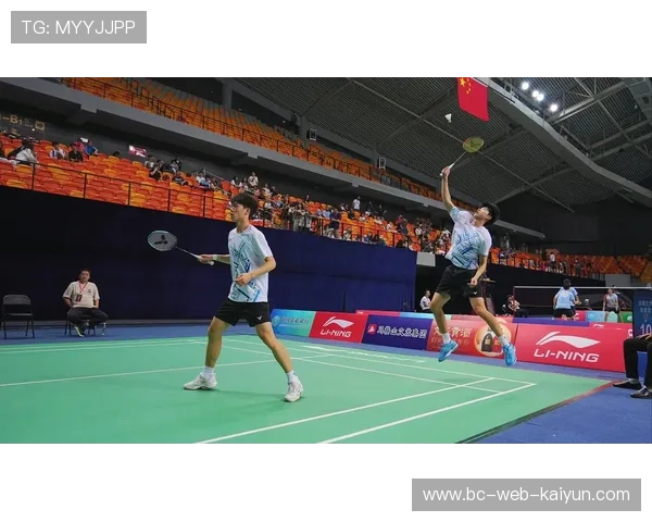 羽毛球一拍点死全场，掌握技巧制胜未来