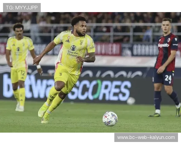 尤文中场推进稳定，麦肯尼远射稍稍偏离