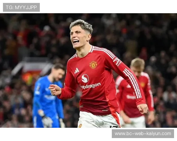 拉什福德反越位单刀推射曼联领先